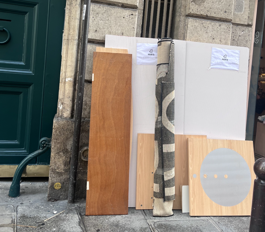 Référence — Banc de rue